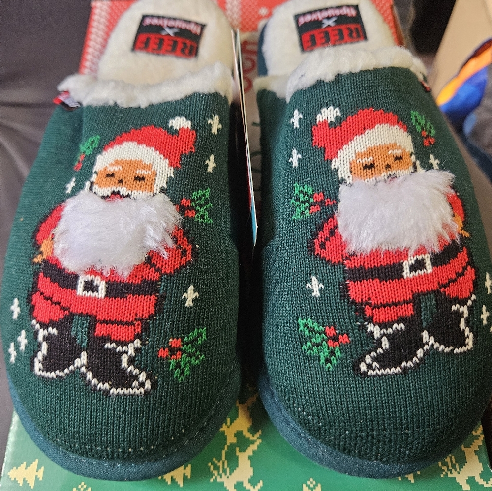 REEF X TIPSY ELVES IT'S FLIPPING CHRISTMAS SANTA SLIPPERS:NEW IN BOX: SIZE SMALL